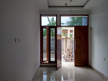 JUAL RUMAH 2 LANTAI SIAP HUNI DI CILEUNYI BANDUNG