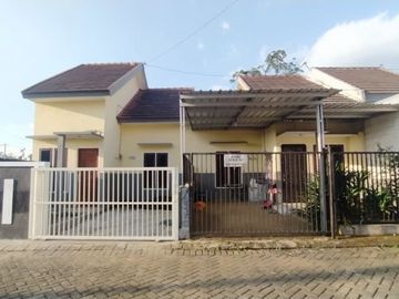 Rumah Murah Desain Masakini Dibelakang Araya Pakis