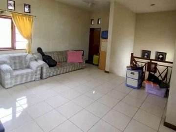 STARTEGIS DI ARCAMANIK !! Rumah Terawat Asri Nyaman dan Aman Dekat ke SPORT Jabar jalan Pacuan Kuda Sukamiskin.