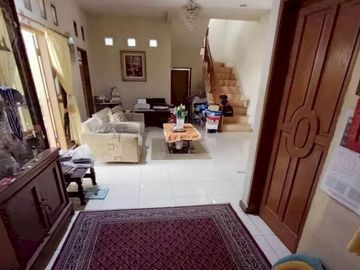 STARTEGIS DI ARCAMANIK !! Rumah Terawat Asri Nyaman dan Aman Dekat ke SPORT Jabar jalan Pacuan Kuda Sukamiskin.