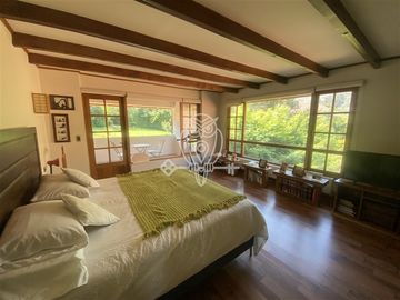 Casa en venta de 4 dorm. en Lo Barnechea