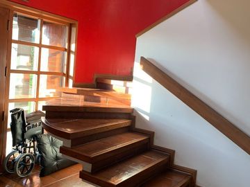 Residencia Exclusiva con Amplio Terreno en Condominio de Temuco Poniente