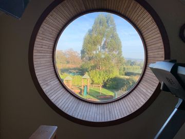 Residencia Exclusiva con Amplio Terreno en Condominio de Temuco Poniente