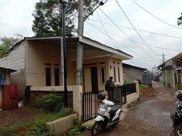 RUMAH DIJUAL MURAH DI KOMPLEK PARAHIANGAN KENCANA