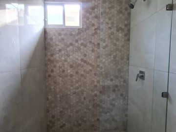 Elegante casa a estrenar en Casalaguna/entrega inmediata/ cerca de Riocentro Dorado