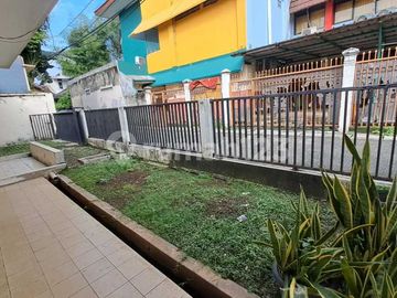 Rumah Lokasi Super Strategis di Rawamangun Siap Huni Terawat 4.5M Nego Jual Cepat