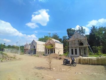 Desain Eropa Hunian Cantik dalam Perum Karta Kirana