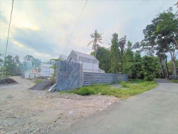 Desain Eropa Hunian Cantik dalam Perum Karta Kirana