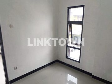 Dijual Rumah 2 Lantai di Mangesti Selangkah ke Pusat Kota Solo