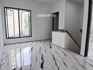 Rumah Bagus Sudah Renovasi Siap Huni Di Emerald Bintaro
