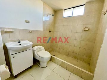 🏠 ¡OPORTUNIDAD ÚNICA EN CHICLAYO! 🌟

¿Estás buscando una casa linda y cómoda para tu familia? ¡No busques más! Tenemos la opción perfecta para ti: