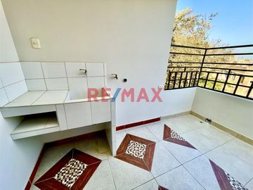 🏠 ¡OPORTUNIDAD ÚNICA EN CHICLAYO! 🌟

¿Estás buscando una casa linda y cómoda para tu familia? ¡No busques más! Tenemos la opción perfecta para ti: