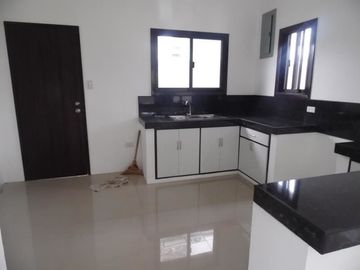 3 bedroom unfurnished house and Lot for sale in Angeles City