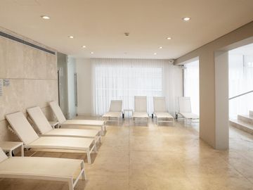 Excelente tres ambientes en complejo Al Río - Venta con renta