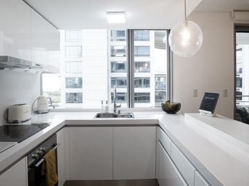 Excelente tres ambientes en complejo Al Río - Venta con renta