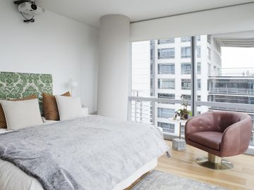 Excelente tres ambientes en complejo Al Río - Venta con renta