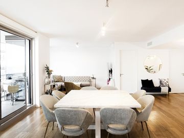 Excelente tres ambientes en complejo Al Río - Venta con renta