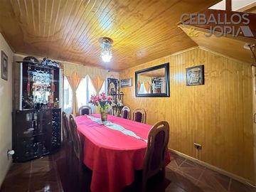 Casa en venta de 4 dorm. en Villa Alemana