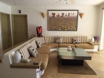 CASA EN RENTA POR DÍA EN BARRA VIEJA SOBRE PLAYA, ACAPULCO EN LO MEJOR DE AC