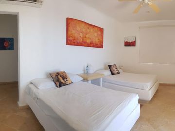 CASA EN RENTA POR DÍA EN BARRA VIEJA SOBRE PLAYA, ACAPULCO EN LO MEJOR DE AC