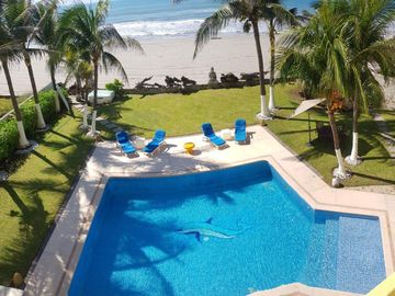 CASA EN RENTA POR DÍA EN BARRA VIEJA SOBRE PLAYA, ACAPULCO EN LO MEJOR DE AC