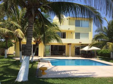 CASA EN RENTA POR DÍA EN BARRA VIEJA SOBRE PLAYA, ACAPULCO EN LO MEJOR DE AC