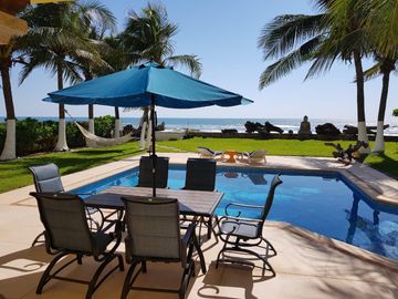 CASA EN RENTA POR DÍA EN BARRA VIEJA SOBRE PLAYA, ACAPULCO EN LO MEJOR DE AC