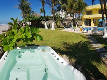 CASA EN RENTA POR DÍA EN BARRA VIEJA SOBRE PLAYA, ACAPULCO EN LO MEJOR DE AC