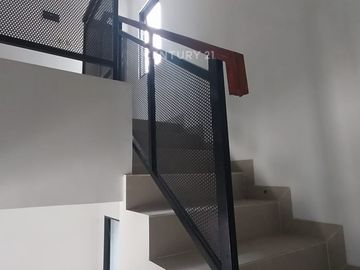 Dijual Cepat Rumah 2 Lantai Grand West Residence Bekasi Utara