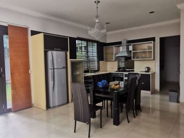 Disewakan Rumah Besar Telaga Golf Virginia BSD Tangerang - Furnish Lengkap Bersih Nyaman Siap Huni Harga Murah