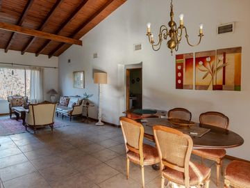 EN VENTA - CASA DE 3 DORMITORIOS - FUNES HILLS, CADAQUÉS