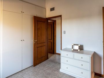 EN VENTA - CASA DE 3 DORMITORIOS - FUNES HILLS, CADAQUÉS