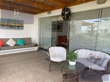 Casa de Playa en fila V-2  en Condominio Asia del Mar
