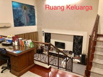Dijual Rumah Bukit Telaga Golf Citraland (boulevard) Surabaya Ciamik