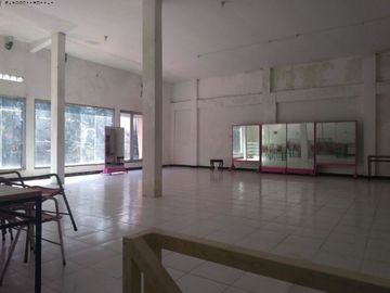 Ruko Nginden Semolo, Strategis, Cocok Untuk Ruang Usaha, Senam, dll