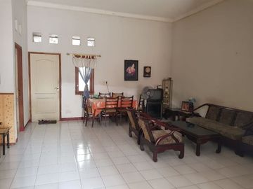 Jual Rumah Jambangan Indah* *Lokasi Strategis dekat Jl Raya A. Yani*