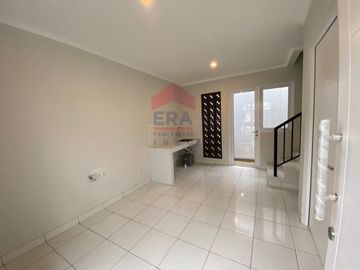 Rumah Cantik Menawan Dyana DB 76 Summarecon Bandung