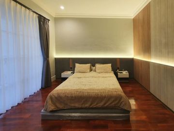 Dijual Rumah De Latinos BSD City New American Classic Modern, Furnished Bagus Siap Huni Murah