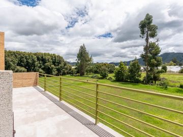 casa en venta en canelon. Cod V5821