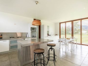 casa en venta en canelon. Cod V5821