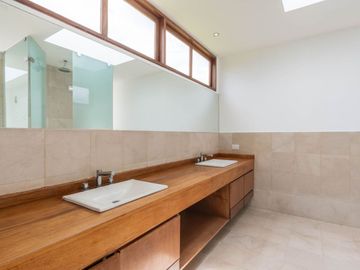 casa en venta en canelon. Cod V5821
