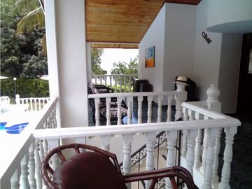 VENTA  O PERMUTA CASA CAMPESTRE CARMEN DE APICAL  1097 M2