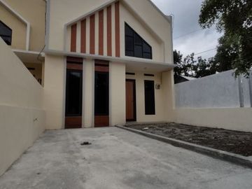 RUMAH MURAH GAYA SKANDINAVIA DI PRAMBANAN