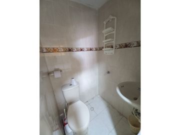 Comoda Casa + Apartamento en VENTA Barrio La VICTORIA