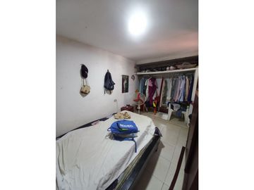 Comoda Casa + Apartamento en VENTA Barrio La VICTORIA