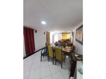 Comoda Casa + Apartamento en VENTA Barrio La VICTORIA