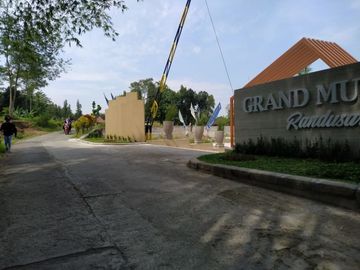 Rumah Cantik Pesan Bangun Harga Murah diDalam Perumahan Elit Prambanan