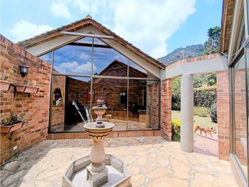 CHA- CASA CAMPESTRE ESPECTACULAR