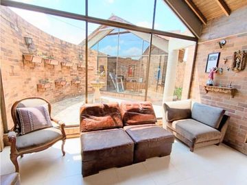 CHA- CASA CAMPESTRE ESPECTACULAR