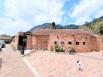 CHA- CASA CAMPESTRE ESPECTACULAR